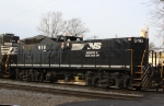 NS 916 heads back to Glenwood yard on the 11pm job